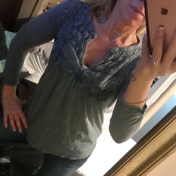 Lucky Brand size small... Beautiful 3/4 shirt! - Picture 2 of 7